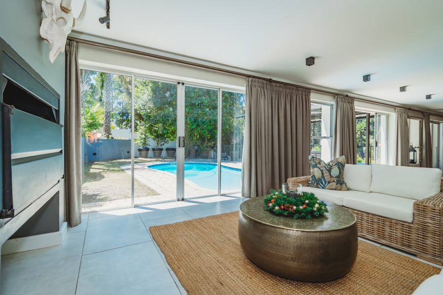 5 Bedroom Property for Sale in Heather Park Western Cape